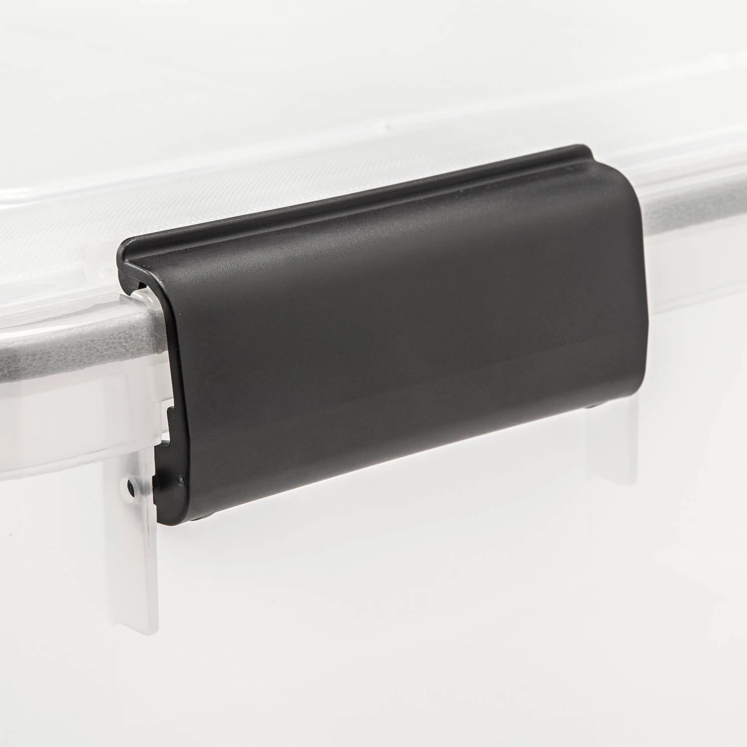 IRIS USA, Inc IRIS 30-Quart Weathertight Storage Box, Clear 4 IRIS USA, Inc IRIS 30-Quart Weathertight Storage Box, Clear - Image 4